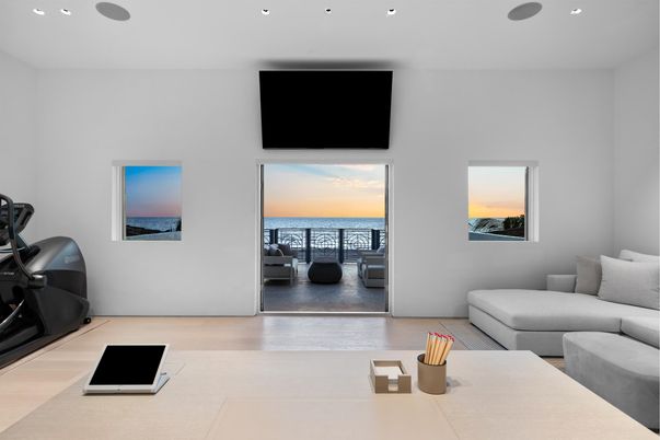 Interior, Living room, Recessed Lighting, Water, Wood Texture Flooring