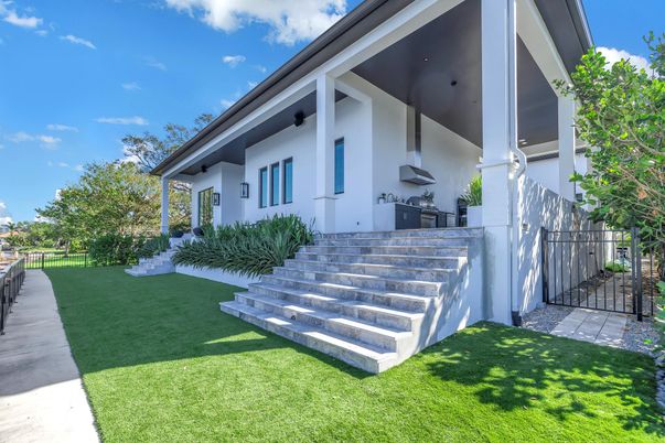 Backyard, Exterior
