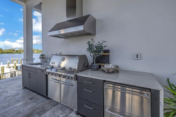Interior, Kitchen, Stainless Steel Appliances, Water