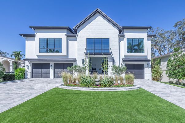 Attached, Exterior, Facade, Farmhouse