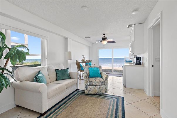 Interior, Living room, Water