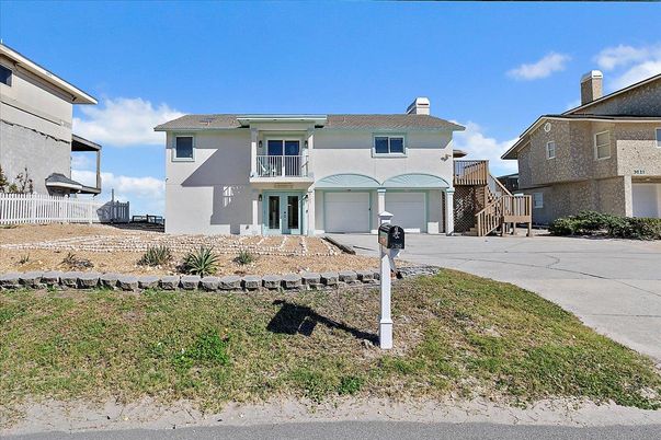 Backyard, Exterior, Facade, Mediterranean