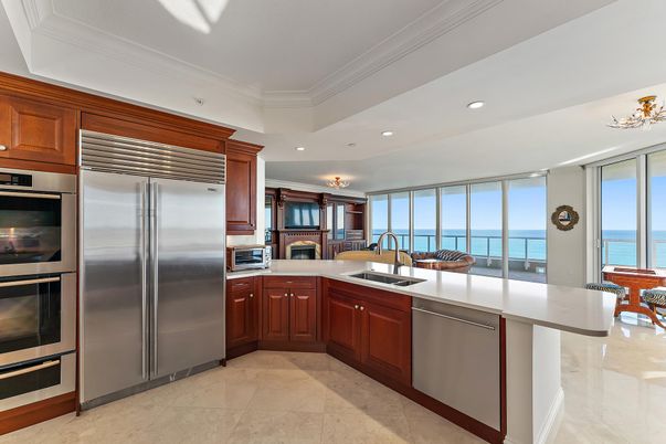 Interior, Kitchen, Recessed Lighting, Stainless Steel Appliances, Water