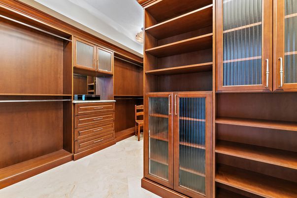 Interior, Walk-in Closets