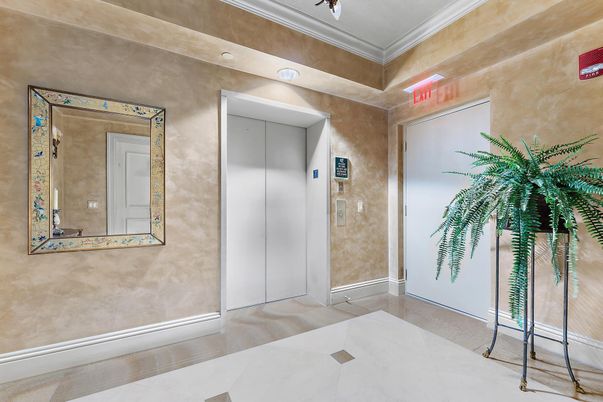 Elevator, Interior