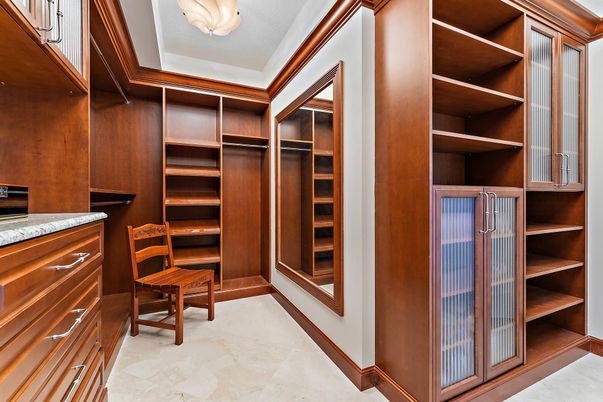 Interior, Walk-in Closets