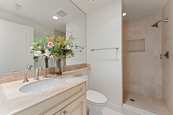 Bathroom, Interior, Recessed Lighting