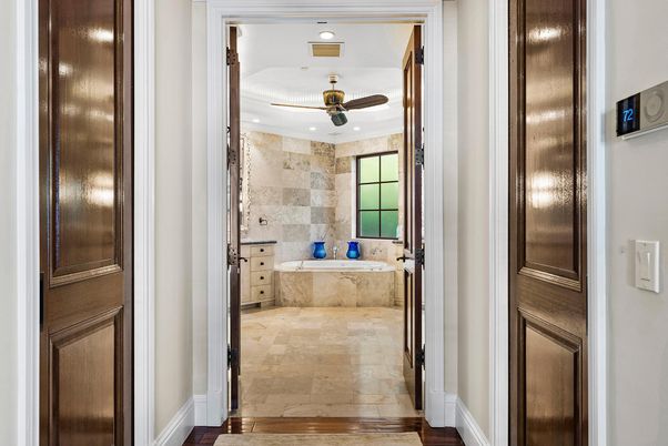Bathroom, Interior, Recessed Lighting, Stone Walls