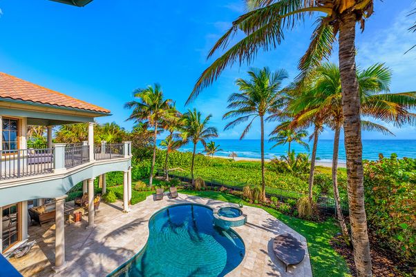 Exterior, Pool, Water