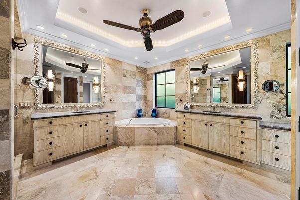 Bathroom, Dual Sink Vanities, Interior, Recessed Lighting