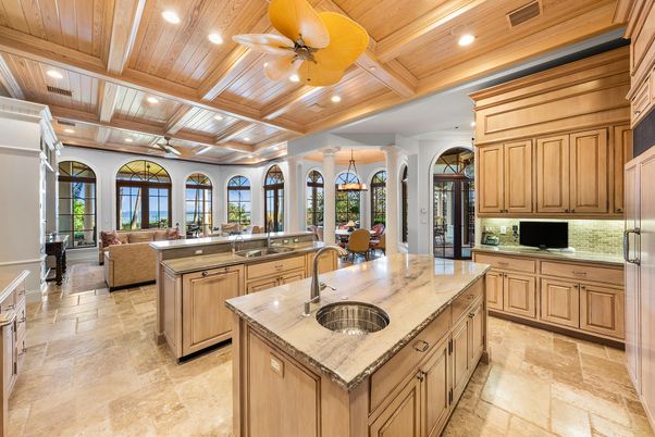 Dining room, Interior, Kitchen, Living room, Pendant Lights, Recessed Lighting, Wooden Beams, Wooden Ceilings