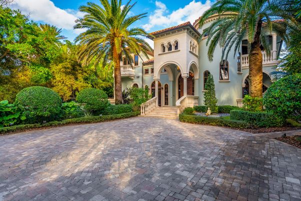 Exterior, Facade, Mediterranean