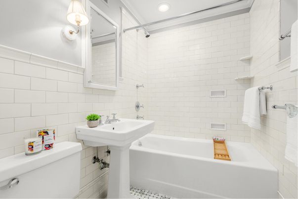 Bathroom, Interior, Recessed Lighting