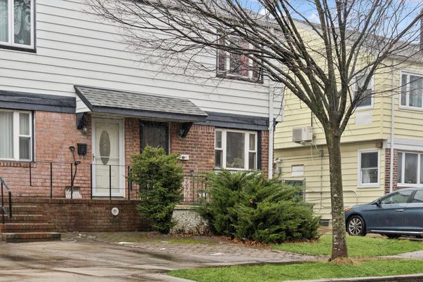 Exterior, Facade, Brick Facade, Cape Cod