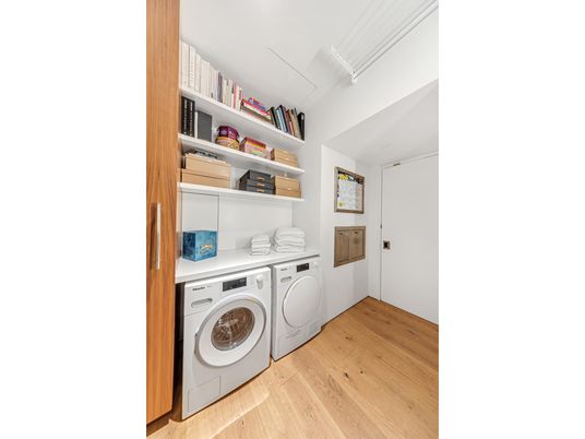 Interior, Washer, Wood Texture Flooring