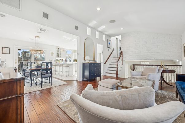 Chandelier, Dining room, Interior, Living room, Pendant Lights, Recessed Lighting, Wood Texture Flooring