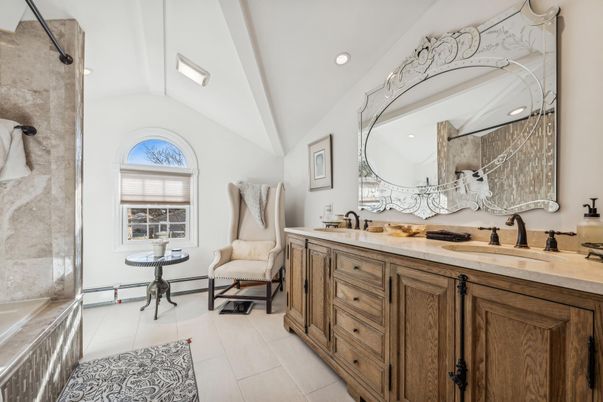 Bathroom, Dual Sink Vanities, Interior, Recessed Lighting