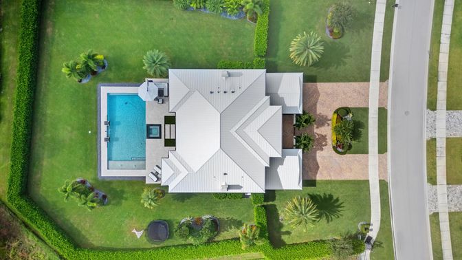 Exterior, Drone