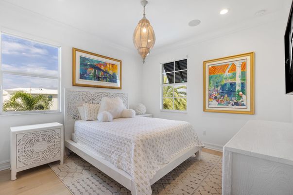 Bedroom, Interior, Pendant Lights, Recessed Lighting, Wood Texture Flooring