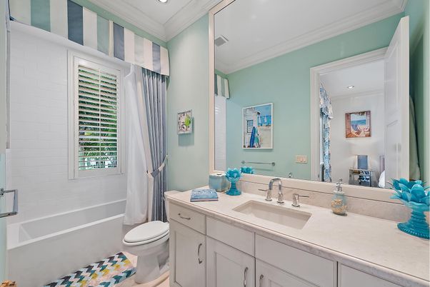 Bathroom, Interior, Recessed Lighting