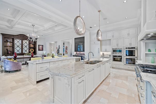 Chandelier, Interior, Kitchen, Living room, Pendant Lights, Recessed Lighting, Stainless Steel Appliances