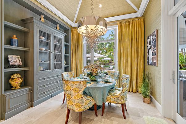 Chandelier, Dining room, Interior