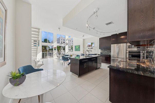 Dining room, Interior, Kitchen, Stainless Steel Appliances