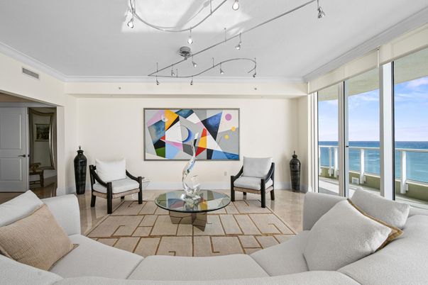 Interior, Living room, Water