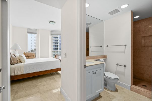 Bathroom, Bedroom, Interior, Recessed Lighting