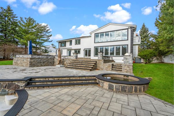 Backyard, Exterior, Facade, Modern