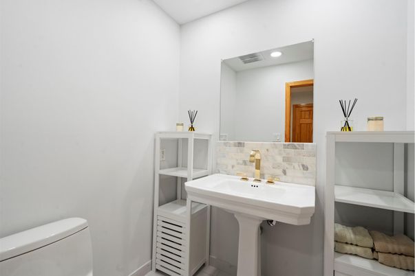 Bathroom, Interior, Recessed Lighting