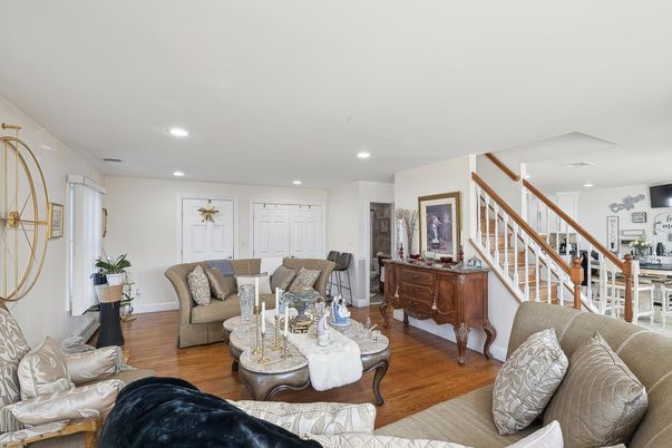 Dining room, Interior, Living room, Recessed Lighting, Wood Texture Flooring