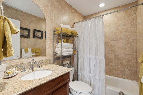 Bathroom, Interior, Recessed Lighting