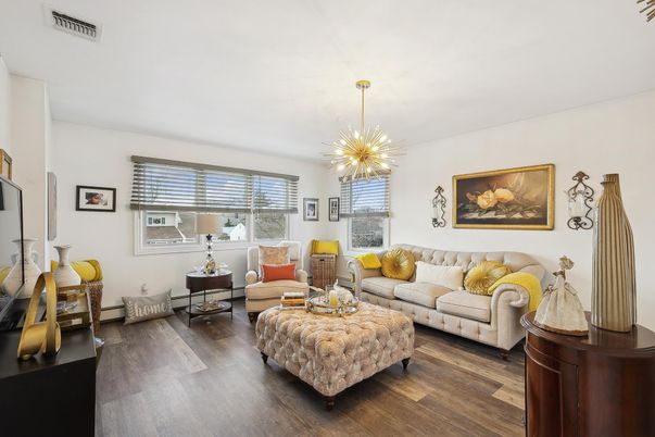 Interior, Living room, Pendant Lights, Wood Texture Flooring