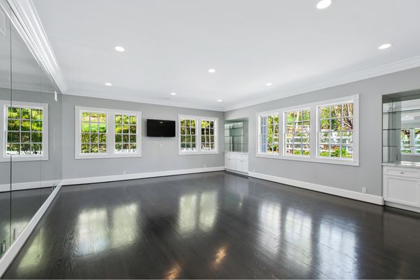Empty room, Interior, Recessed Lighting, Wood Texture Flooring