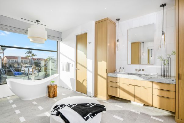Bathroom, Dual Sink Vanities, Free Standing Baths, Interior, Pendant Lights