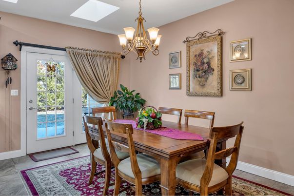 Chandelier, Dining room, Interior