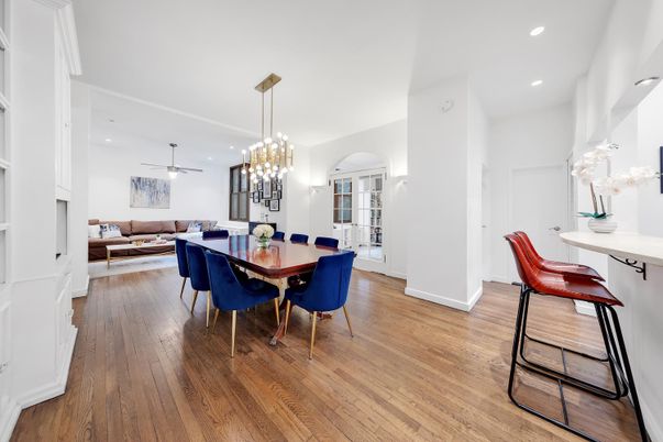 Dining room, Interior, Living room, Pendant Lights, Recessed Lighting, Wood Texture Flooring