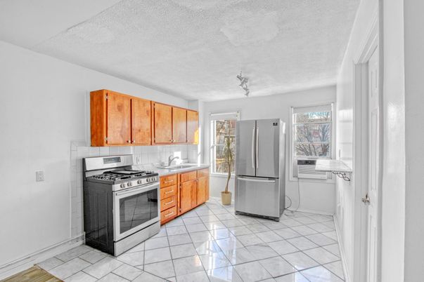 Interior, Kitchen, Stainless Steel Appliances