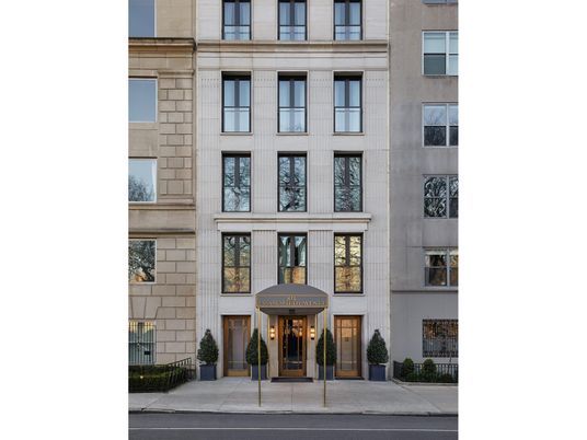 Exterior, Facade, Brownstone