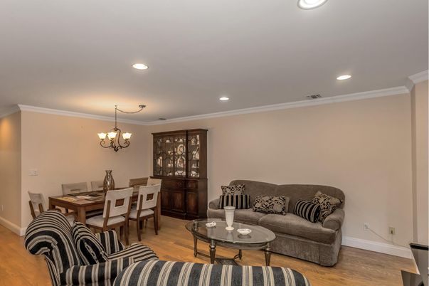Chandelier, Dining room, Interior, Living room, Recessed Lighting, Wood Texture Flooring