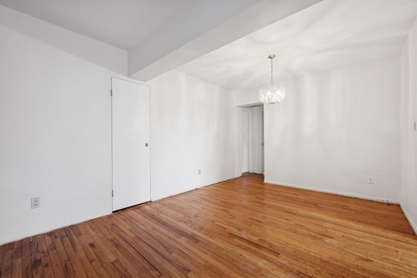 Chandelier, Empty room, Interior, Wood Texture Flooring