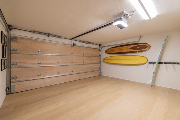 Garage, Interior, Wood Texture Flooring