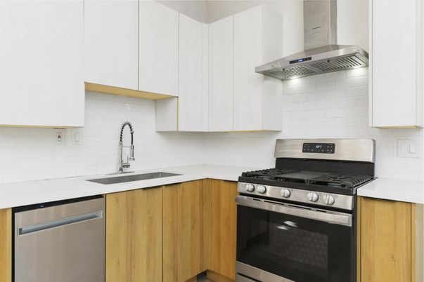 Interior, Kitchen, Stainless Steel Appliances