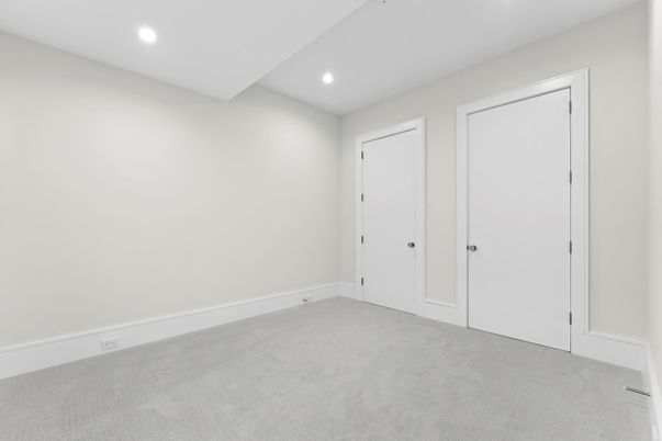 Empty room, Interior, Recessed Lighting