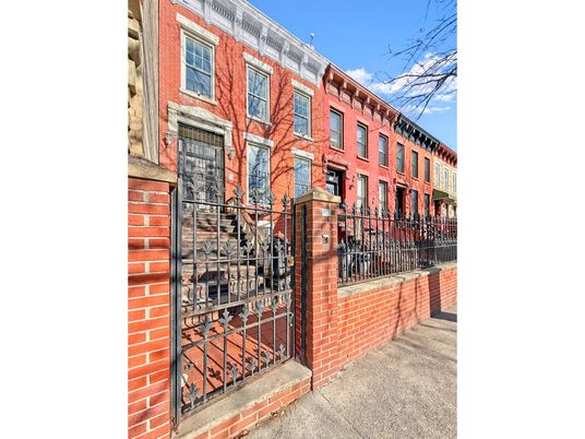 Exterior, Facade, Brick Facade, Rowhouse
