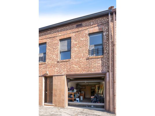 Exterior, Facade, Brick Facade, Rowhouse