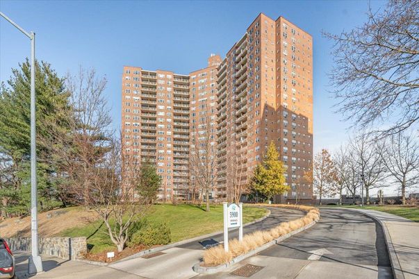 Exterior, Facade, Condo Building