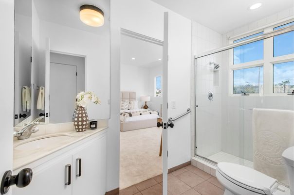 Bathroom, Bedroom, Glass Shower, Interior, Recessed Lighting