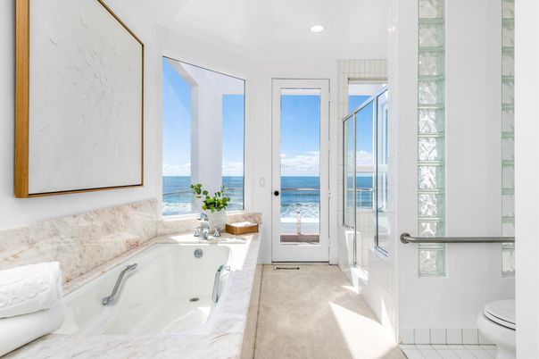 Bathroom, Interior, Recessed Lighting, Water